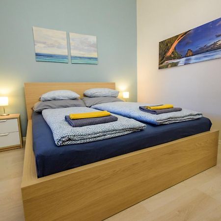 Island Apartment บูดาเปสต์ ภายนอก รูปภาพ